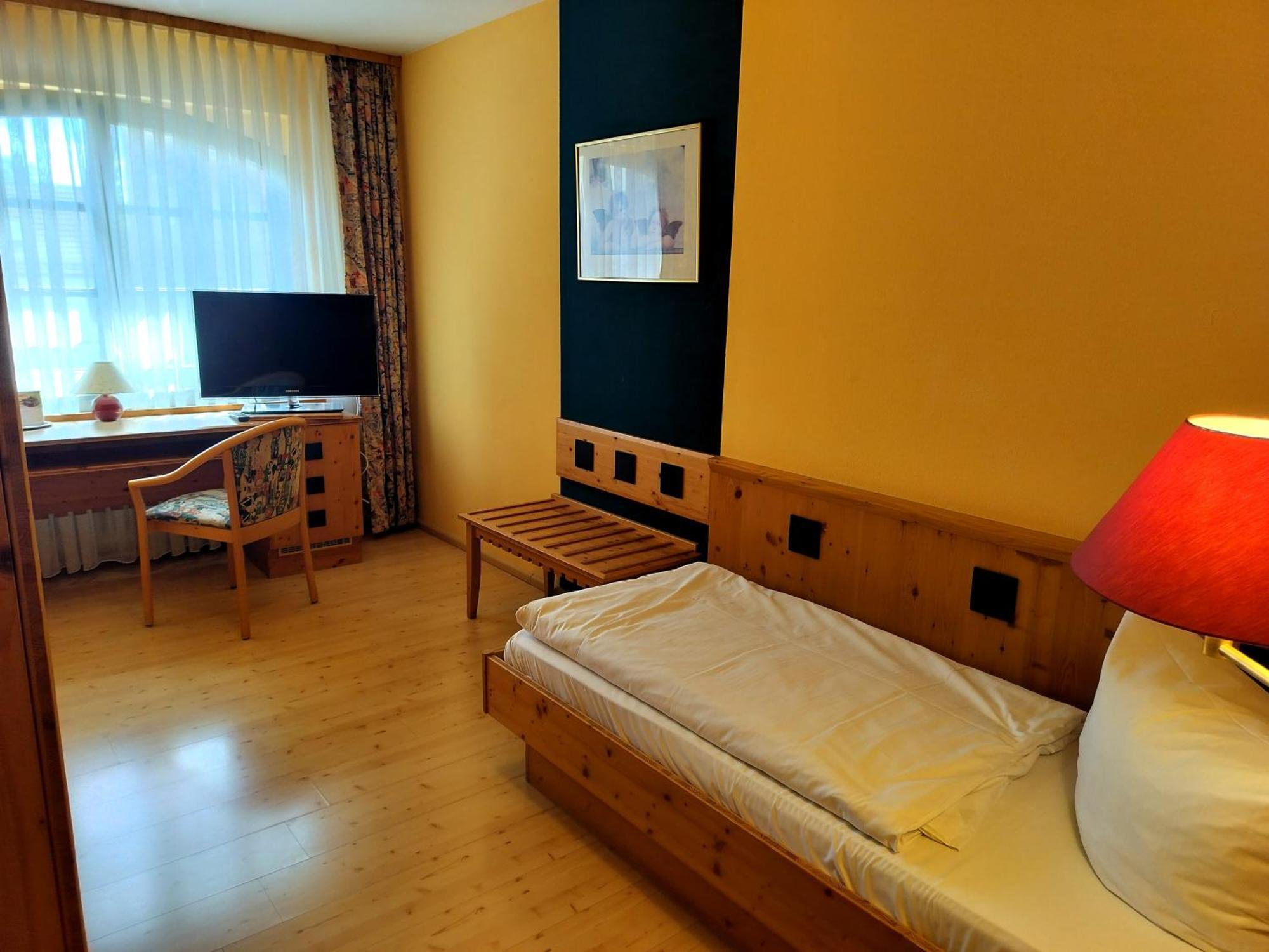 Hotel Hirsch Rothenberg Exteriör bild