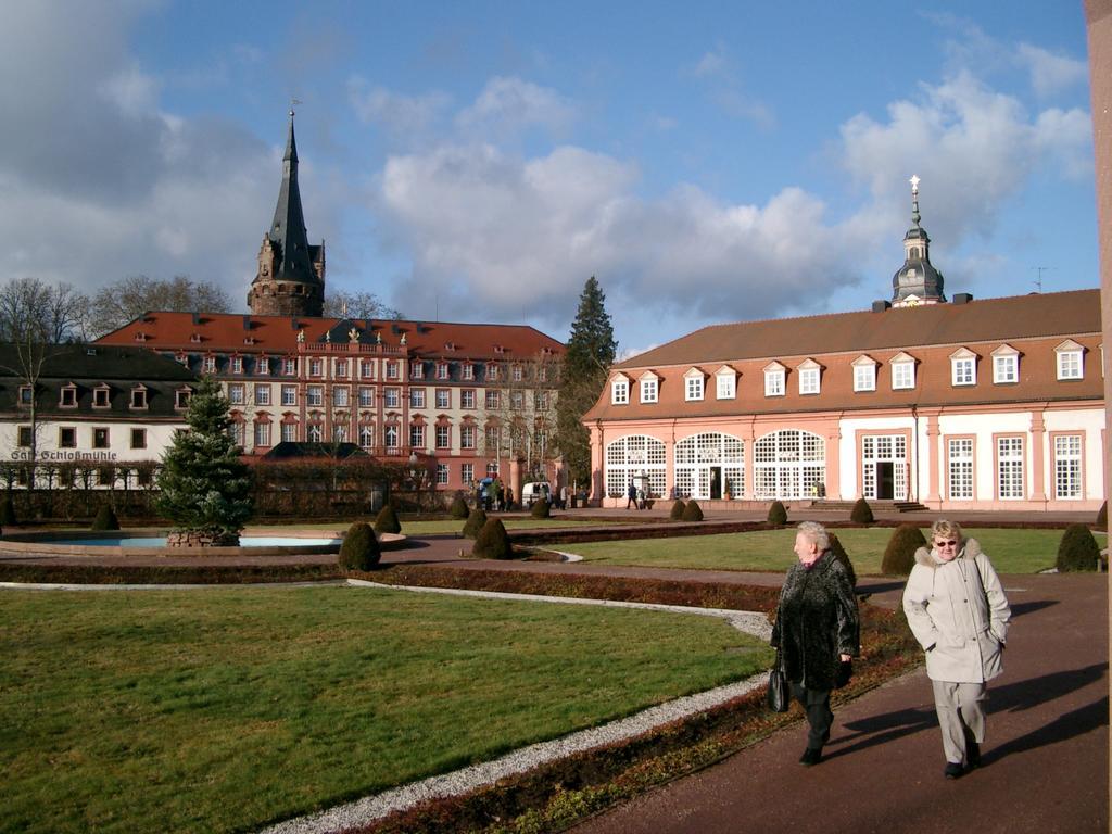 Hotel Hirsch Rothenberg Exteriör bild